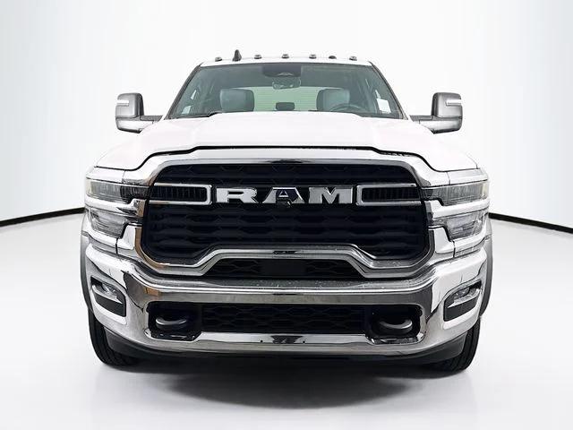 2026 RAM Ram 5500 Chassis Cab RAM 5500 TRADESMAN CHASSIS CREW CAB 4X4 84 CA