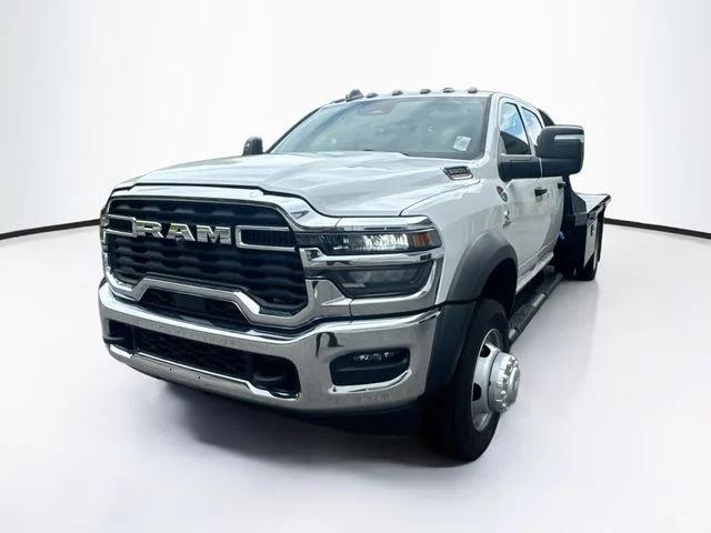2026 RAM 5500 Chassis RAM 5500 TRADESMAN CHASSIS CREW CAB 4X4 84 CA