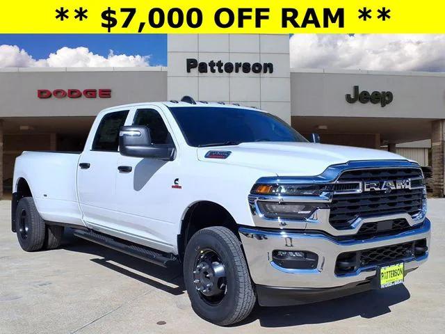2026 RAM Ram 3500 RAM 3500 TRADESMAN CREW CAB 4X4 8 BOX