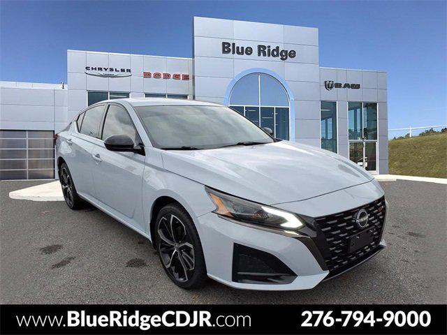 2023 Nissan Altima SR Intelligent AWD 2023 Nissan Altima SR Intelligent AWD