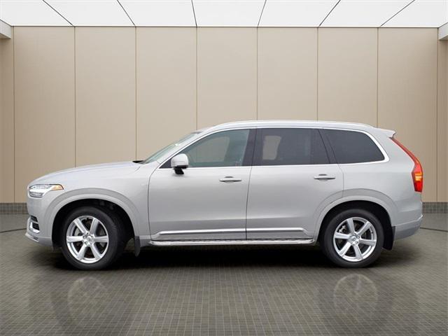 2024 Volvo XC90 B5 Core Bright Theme