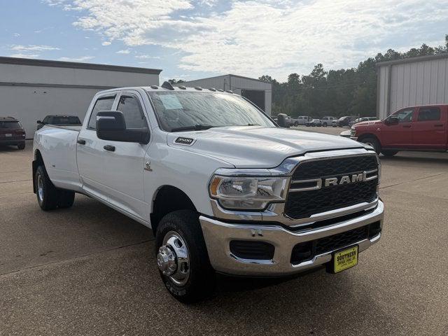2024 RAM 3500 Tradesman Crew Cab 4x4 8 Box 2024 RAM 3500 Tradesman Crew Cab 4x4 8 Box