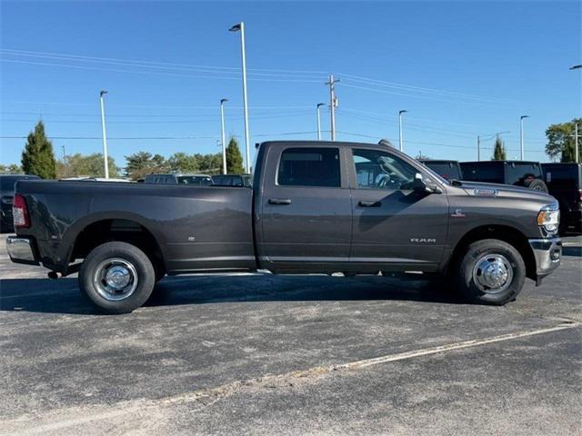 2022 RAM 3500 Big Horn Crew Cab 4x2 8 Box 2022 RAM 3500 Big Horn Crew Cab 4x2 8 Box