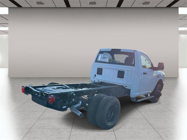 2025 RAM Ram 3500 Chassis Cab RAM 3500 TRADESMAN CHASSIS REGULAR CAB 4X4 60 CA 2025 RAM Ram 3500 Chassis Cab RAM 3500 TRADESMAN CHASSIS REGULAR CAB 4X4 60 CA