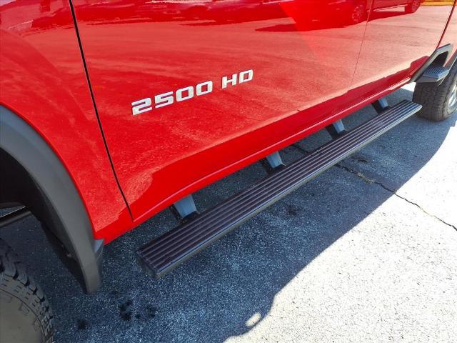 2025 Chevrolet Silverado 2500HD 4WD Crew Cab Standard Bed Custom