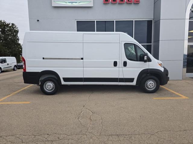 2025 RAM ProMaster 2500 Cargo Van Tradesman High Roof 159 WB w/Pass Seat