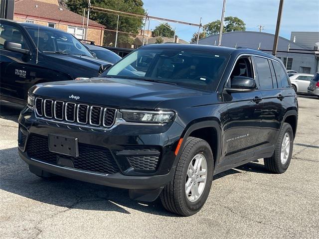 2023 Jeep Grand Cherokee Laredo 4x4