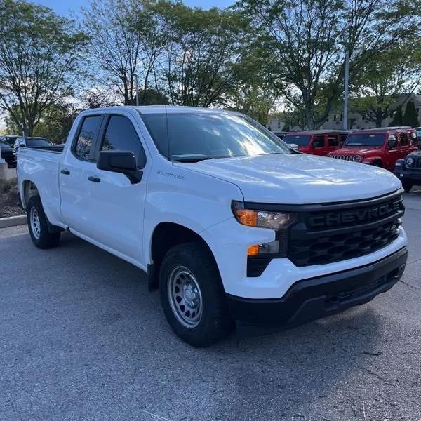 2022 Chevrolet Silverado 1500 4WD Double Cab Standard Bed WT
