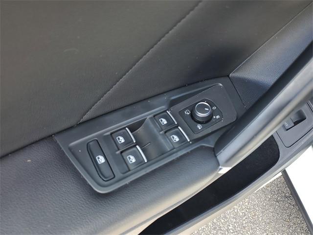 2018 Volkswagen Tiguan 2.0T SEL Premium