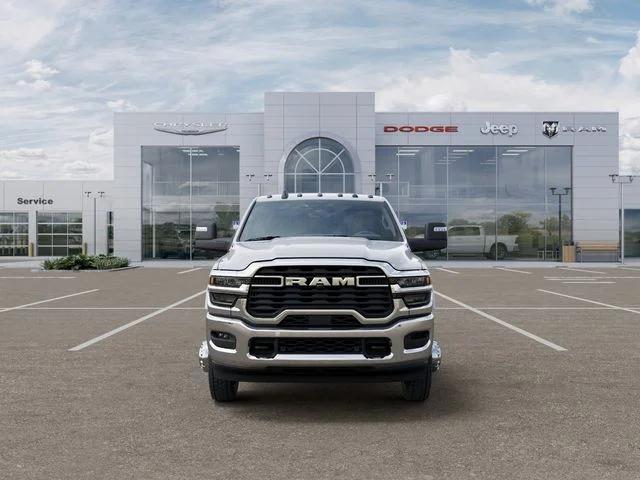 2026 RAM 5500 Chassis RAM 5500 BIG HORN CHASSIS REGULAR CAB 4X4 120 CA