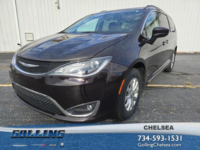 2017 Chrysler Pacifica Touring-L 2017 Chrysler Pacifica Touring-L