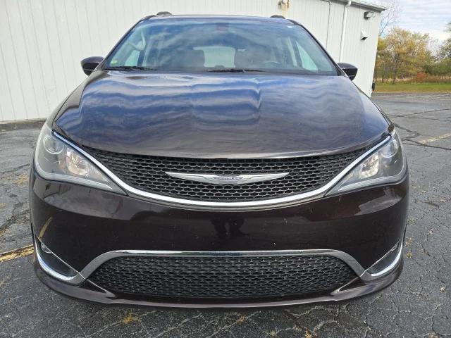 2017 Chrysler Pacifica Touring-L 2017 Chrysler Pacifica Touring-L