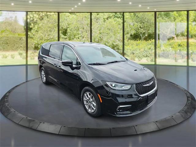 2024 Chrysler Pacifica Touring L 2024 Chrysler Pacifica Touring L