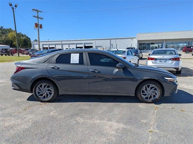 2024 Hyundai Elantra SEL 2024 Hyundai Elantra SEL