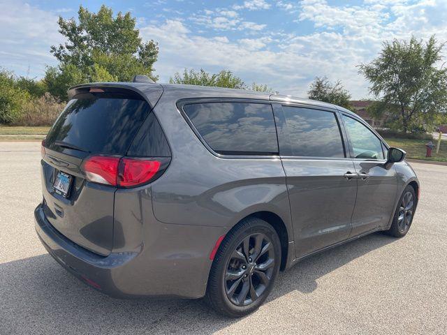 2020 Chrysler Pacifica Touring 2020 Chrysler Pacifica Touring