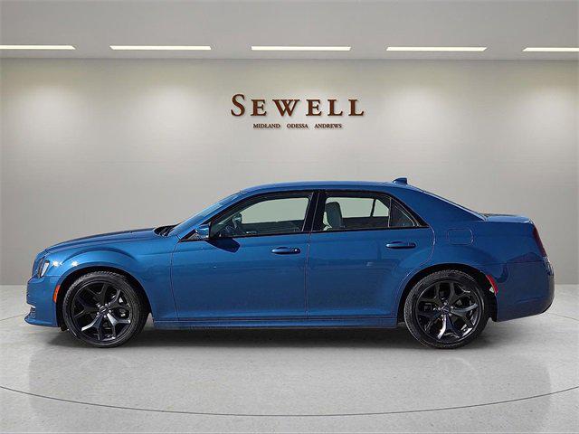 2023 Chrysler 300 Touring L 2023 Chrysler 300 Touring L