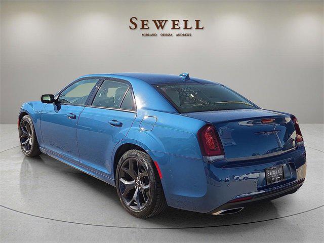 2023 Chrysler 300 Touring L 2023 Chrysler 300 Touring L