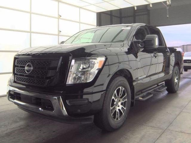 2024 Nissan TITAN Crew Cab SV 4x2