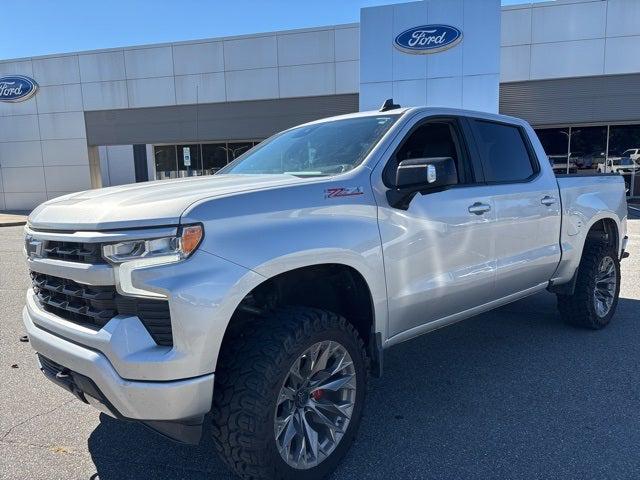 2022 Chevrolet Silverado 1500 4WD Crew Cab Short Bed RST