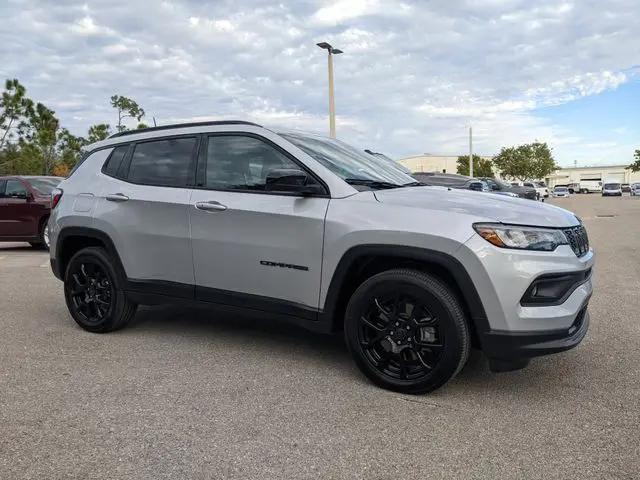 2026 Jeep Compass Latitude Altitude