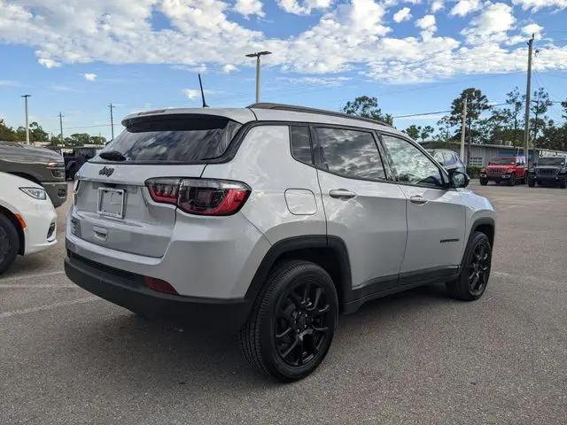 2026 Jeep Compass Latitude Altitude