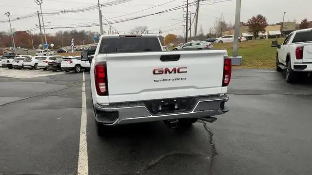 2026 GMC Sierra 2500HD Crew Cab, Standard Bed, Pro, 4WD