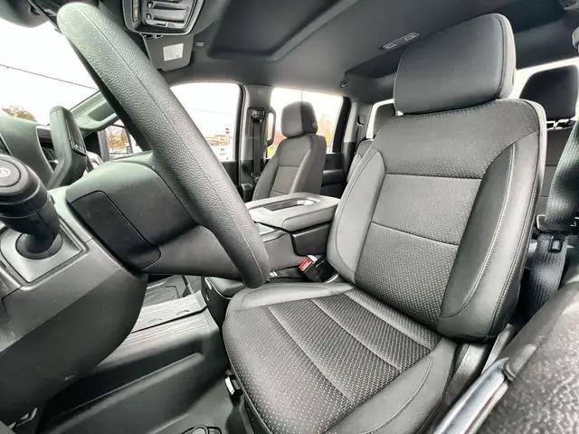 2026 GMC Sierra 2500HD Crew Cab, Standard Bed, Pro, 4WD