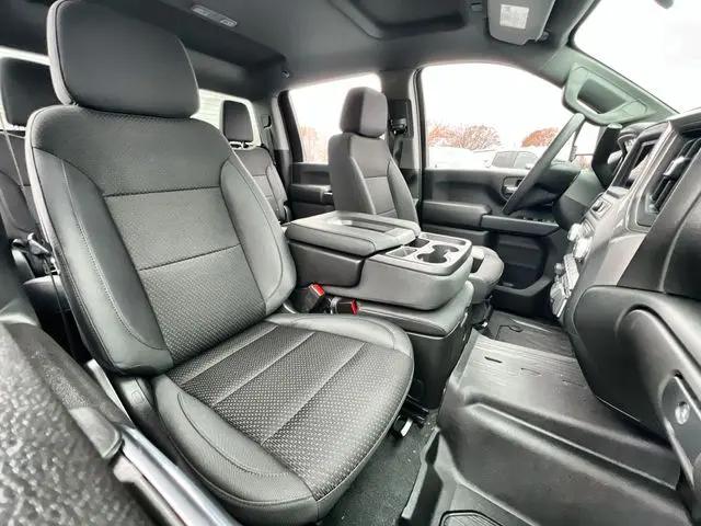 2026 GMC Sierra 2500HD Crew Cab, Standard Bed, Pro, 4WD