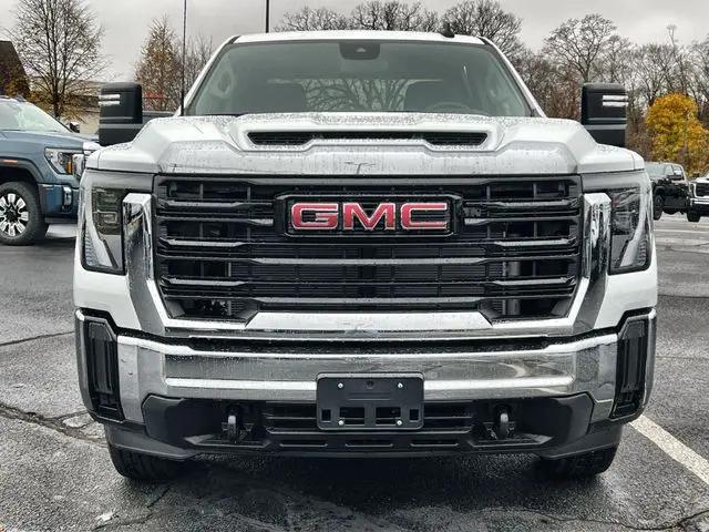 2026 GMC Sierra 2500HD Crew Cab, Standard Bed, Pro, 4WD