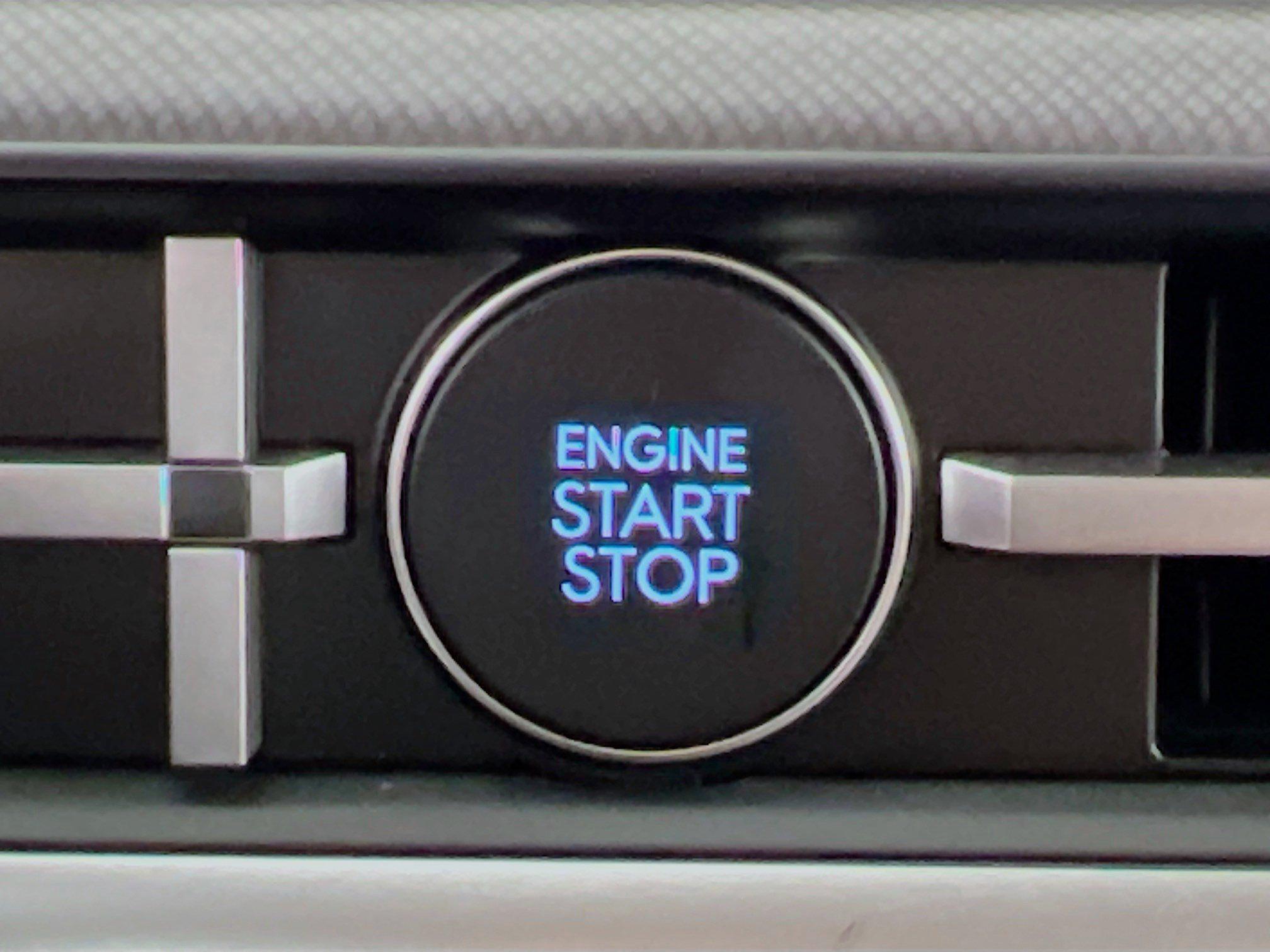 2026 Hyundai Santa Fe SEL - Photo 12