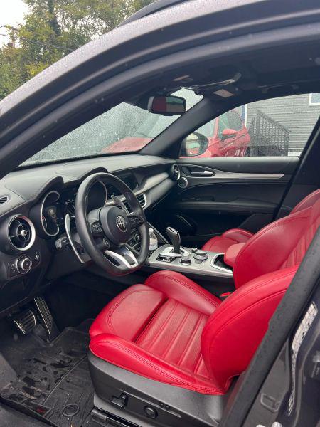 2022 Alfa Romeo Stelvio Veloce Ti AWD