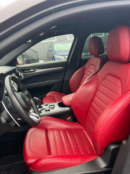 2022 Alfa Romeo Stelvio Veloce Ti AWD