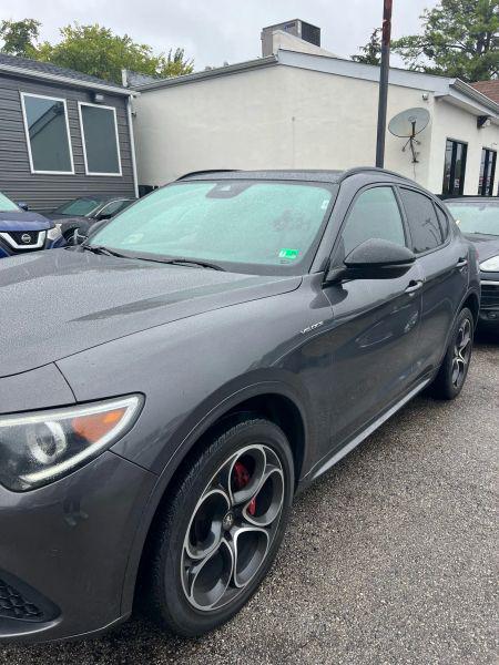 2022 Alfa Romeo Stelvio Veloce Ti AWD