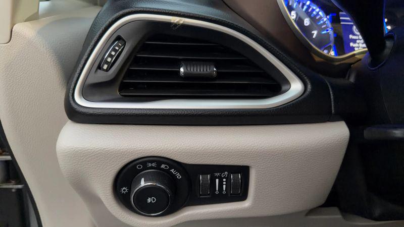 2018 Chrysler Pacifica Touring L