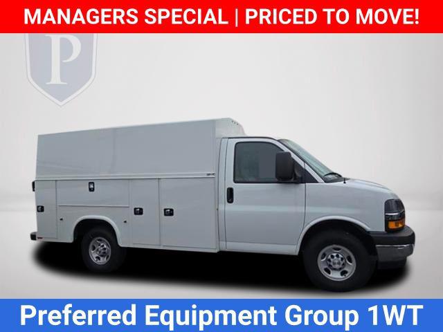 2025 Chevrolet Express Cutaway Work Van