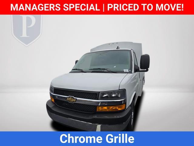 2025 Chevrolet Express Cutaway Work Van