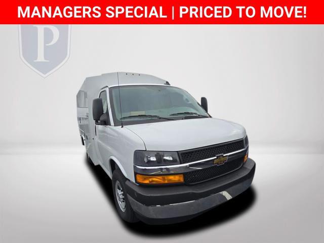 2025 Chevrolet Express Cutaway Work Van