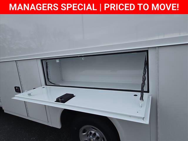 2025 Chevrolet Express Cutaway Work Van