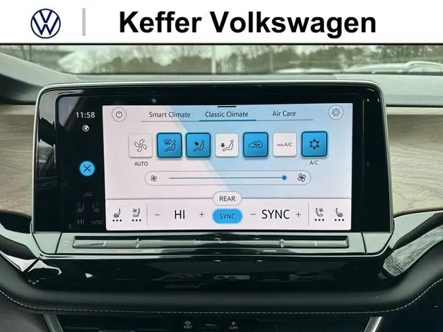 2026 Volkswagen Atlas SE with Technology