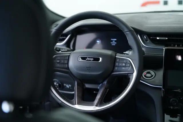 2025 Jeep Grand Cherokee L Limited 4x4