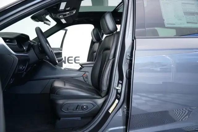 2025 Jeep Grand Cherokee L Limited 4x4