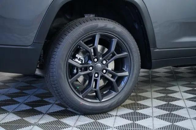 2025 Jeep Grand Cherokee L Limited 4x4