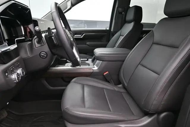 2026 GMC Sierra 1500 Crew Cab, Short Bed, SLT, 4WD