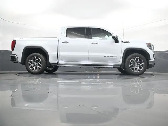 2026 GMC Sierra 1500 Crew Cab, Short Bed, SLT, 4WD