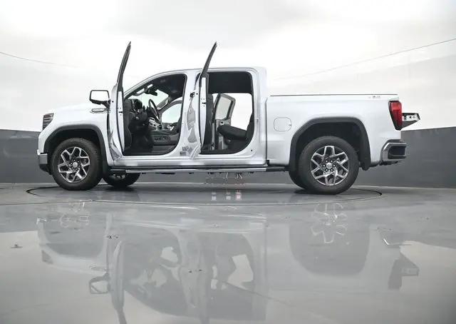 2026 GMC Sierra 1500 Crew Cab, Short Bed, SLT, 4WD