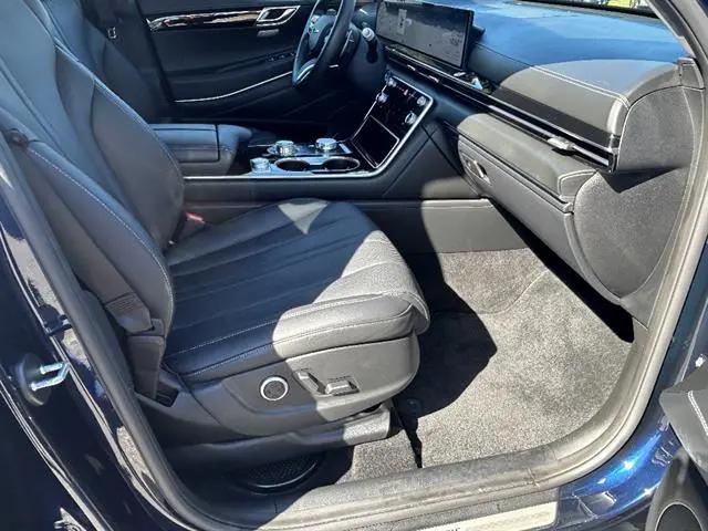 2025 Genesis GV80 2.5T Standard AWD