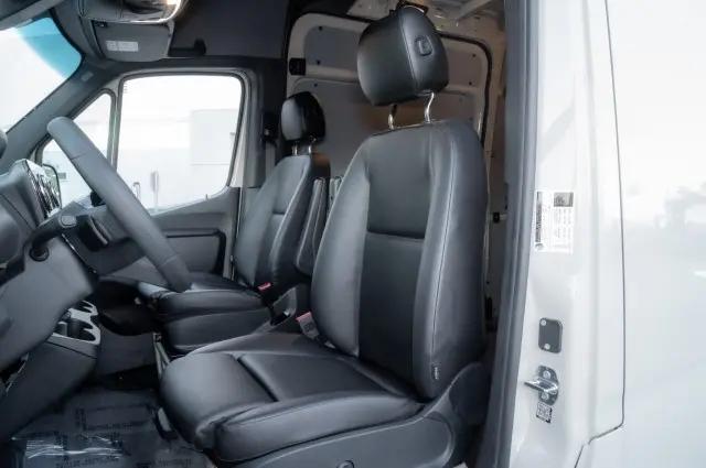 2026 Mercedes-Benz Sprinter 2500 High Roof 4-Cyl Diesel HO