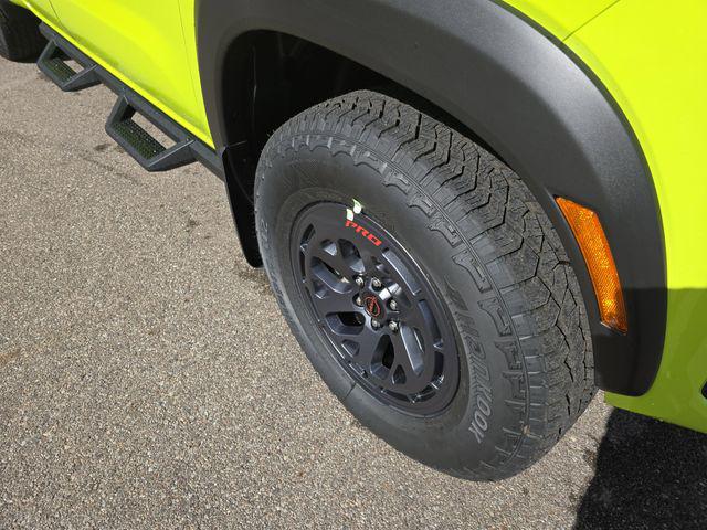 2026 Nissan Frontier Crew Cab Long Bed PRO-4X 4x4