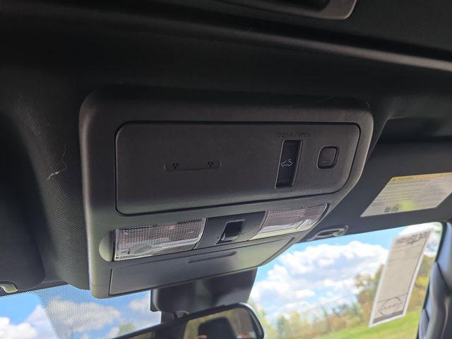 2026 Nissan Frontier Crew Cab Long Bed PRO-4X 4x4