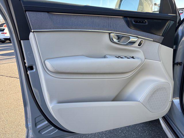 2026 Volvo XC90 B6 Ultra 7-Seater